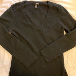Aqua cashmere black v neck sweater
